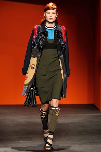 Look 28